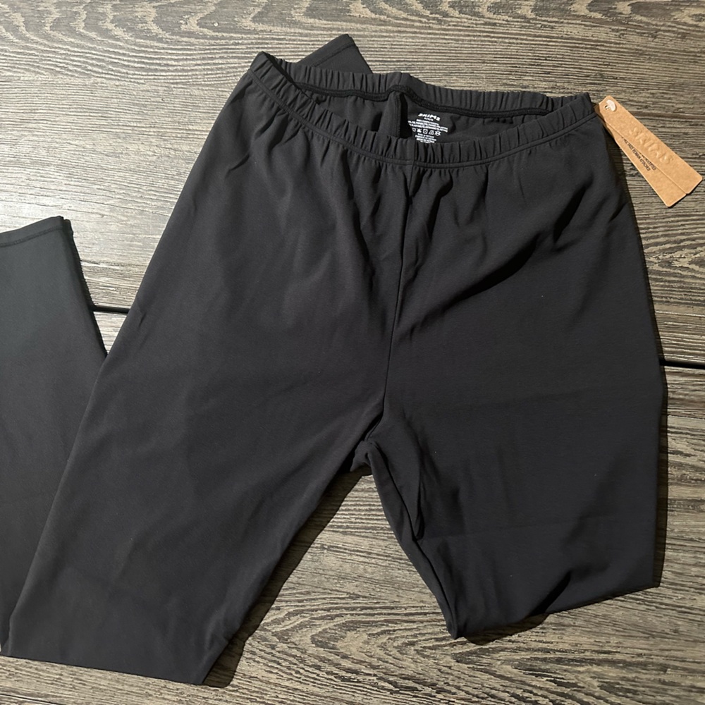 NWT Skims Fits Everybody Leggings